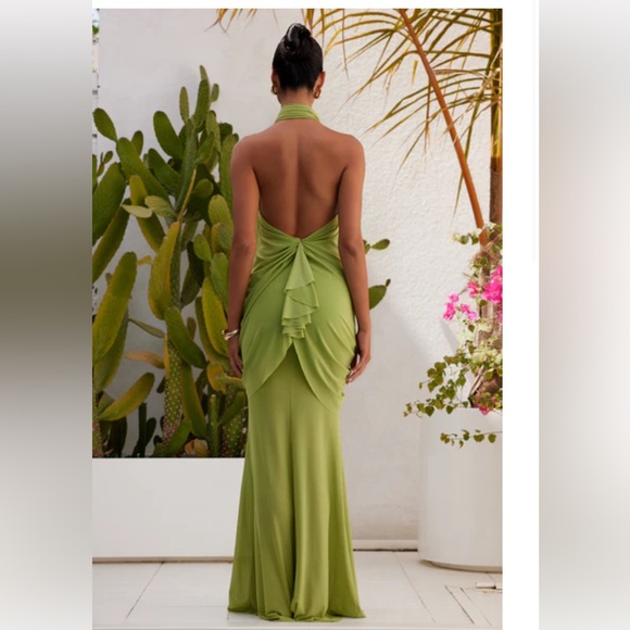 DEBUT DRESS - Picture 6 of 7